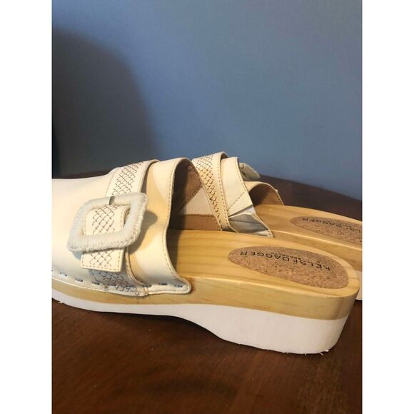 Kelsi Dagger Brooklyn Carve Flats/ White Clogs, size 7.5 - Picture 5 of 6